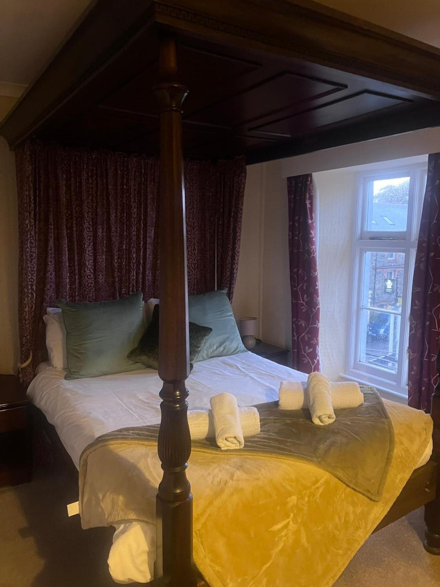The Crown Hotel Lynton Eksteriør bilde